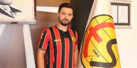 Fatih Çakır သည် Eskişehirspor တွင်ကြယ်ပွင့်ဖြစ်လာခဲ့သည်။